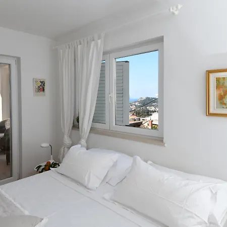 Mariva Deluxe דוברובניק