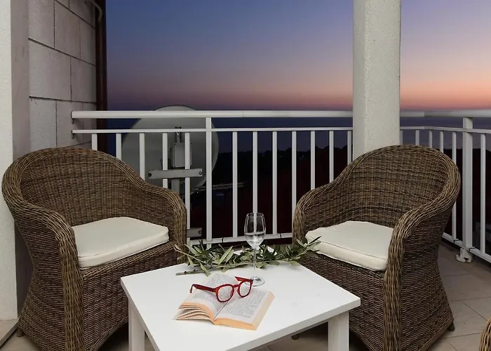 Mariva Deluxe Apartment